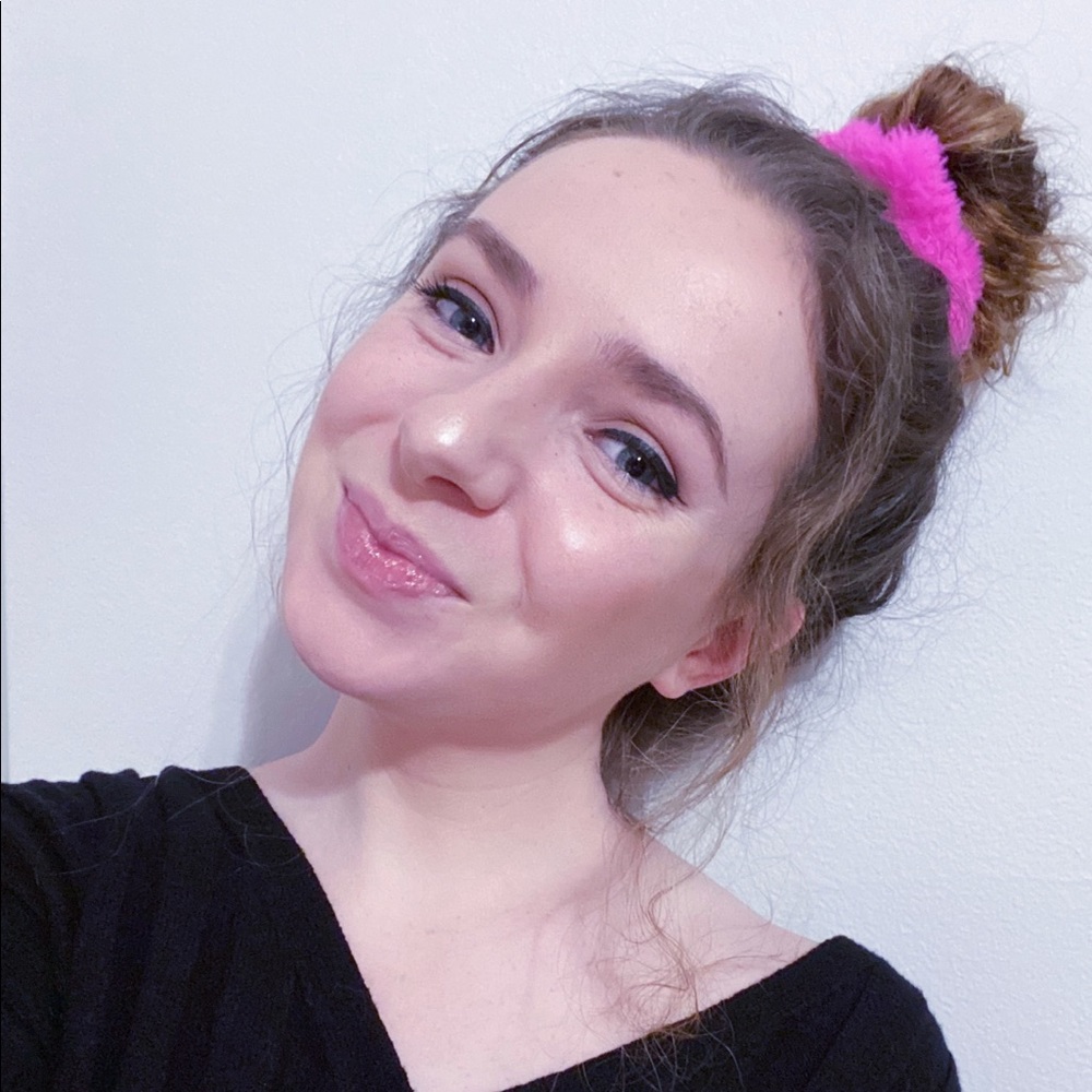 Meet your Posher, Julia